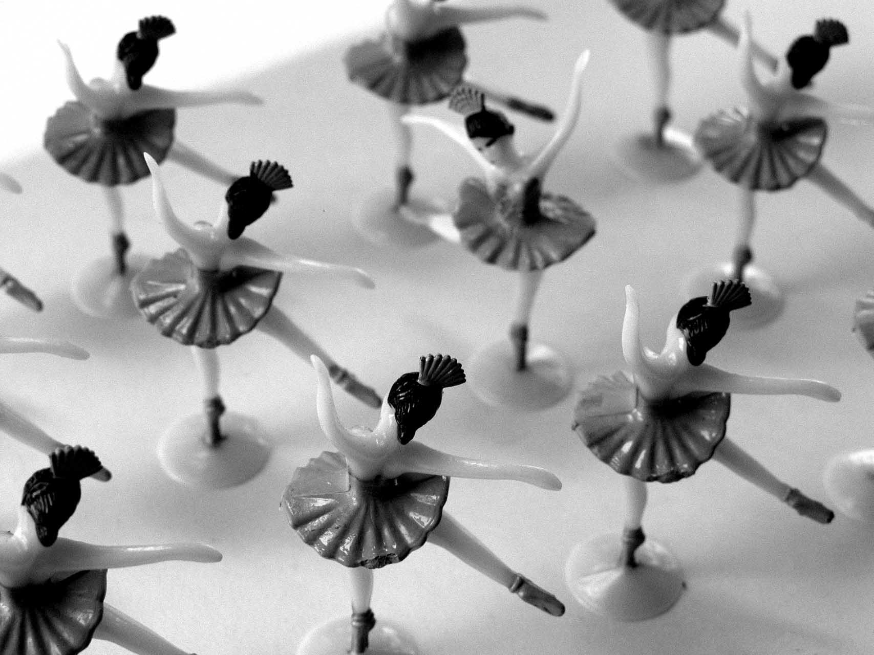 blackandwhiteballerinas.jpg